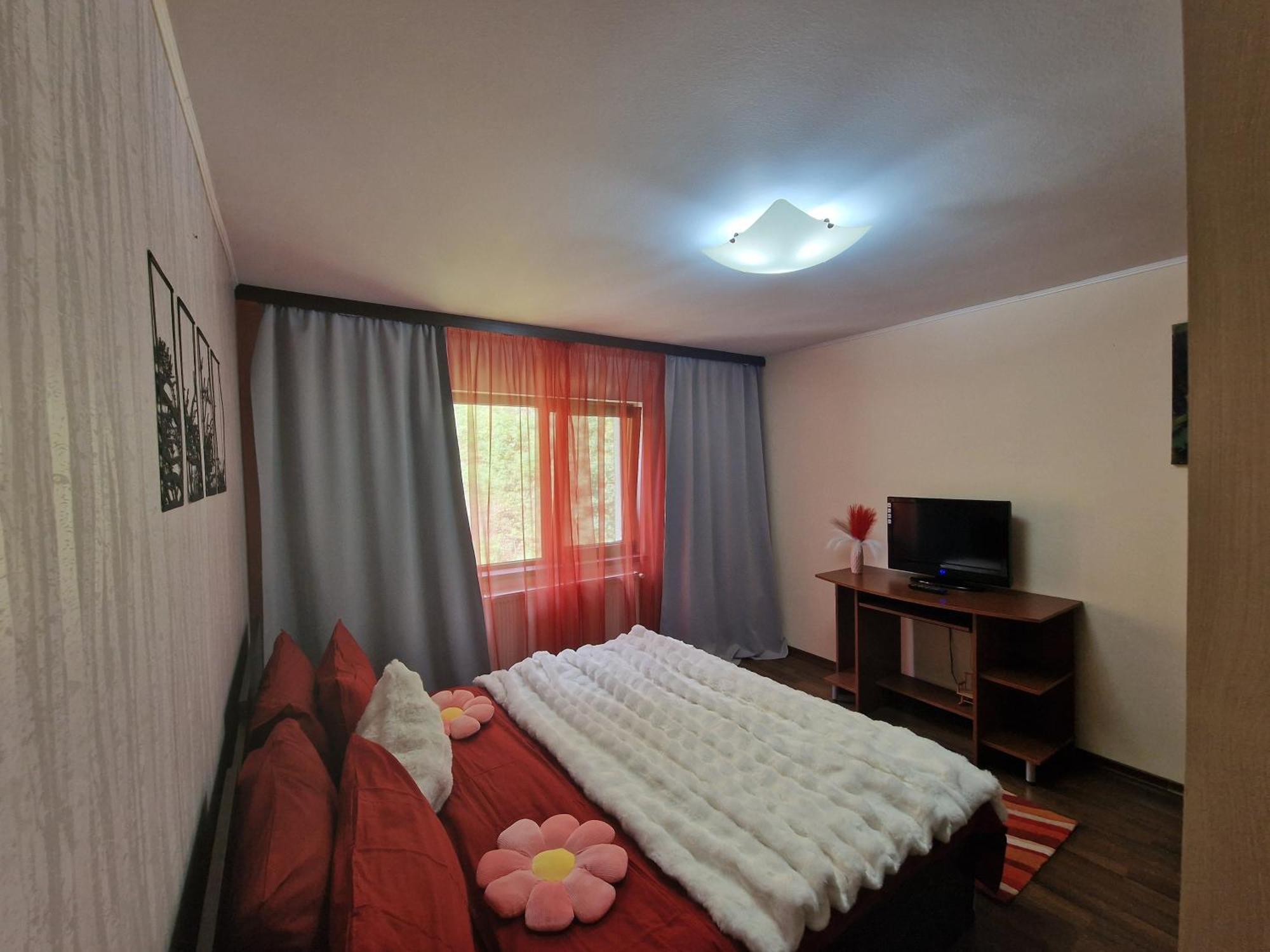 Apartament Red & Yellow 斯兰默多瓦 外观 照片