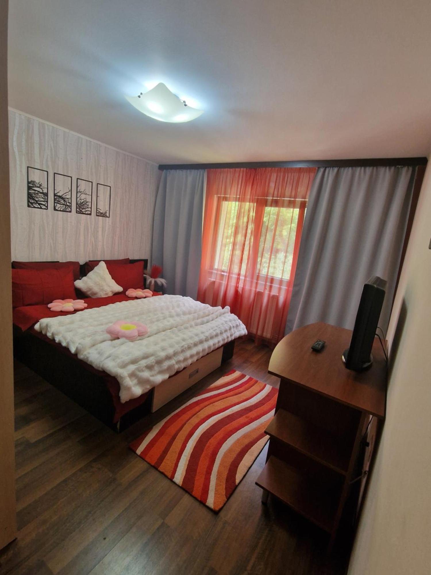 Apartament Red & Yellow 斯兰默多瓦 外观 照片