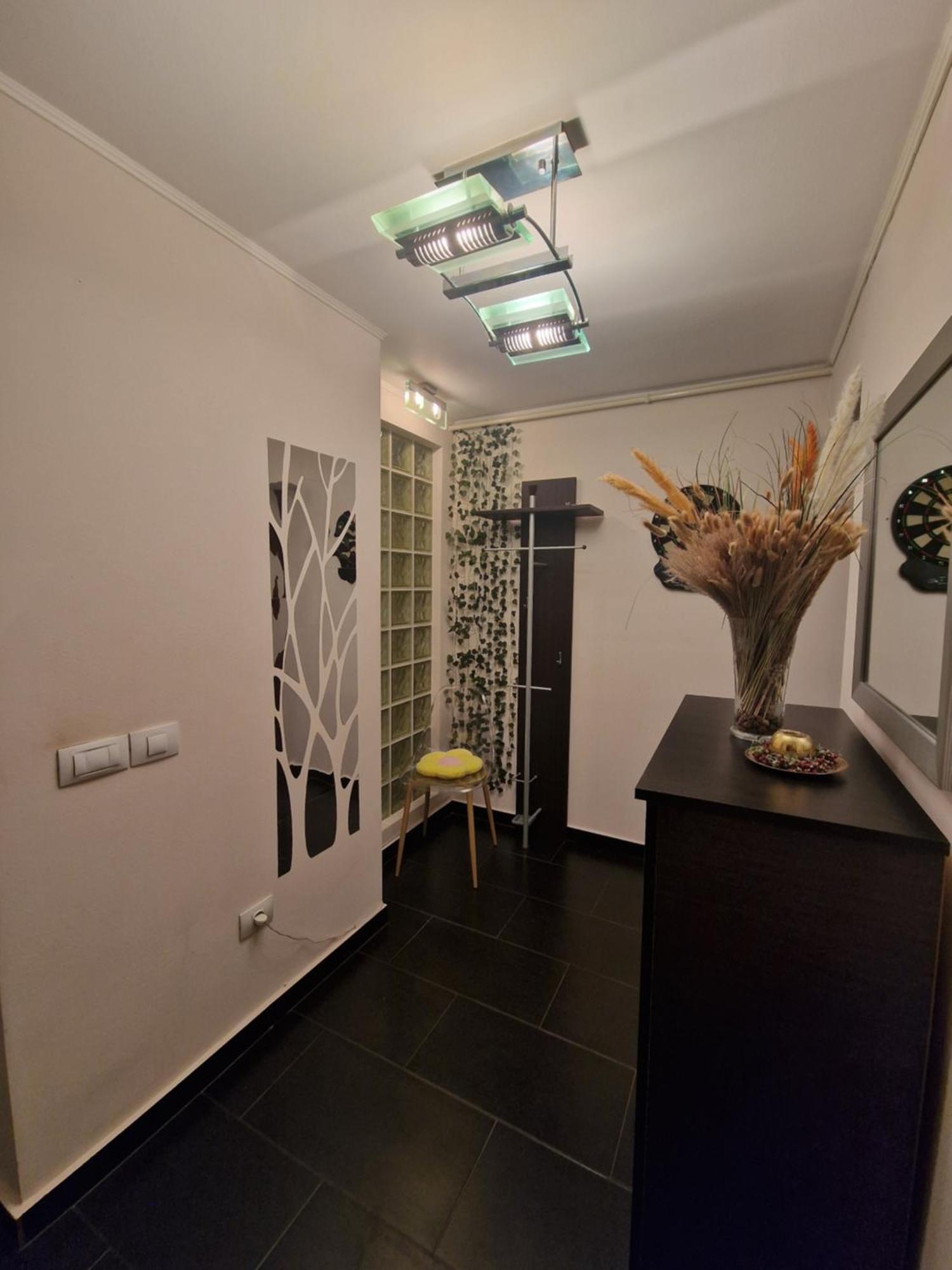 Apartament Red & Yellow 斯兰默多瓦 外观 照片