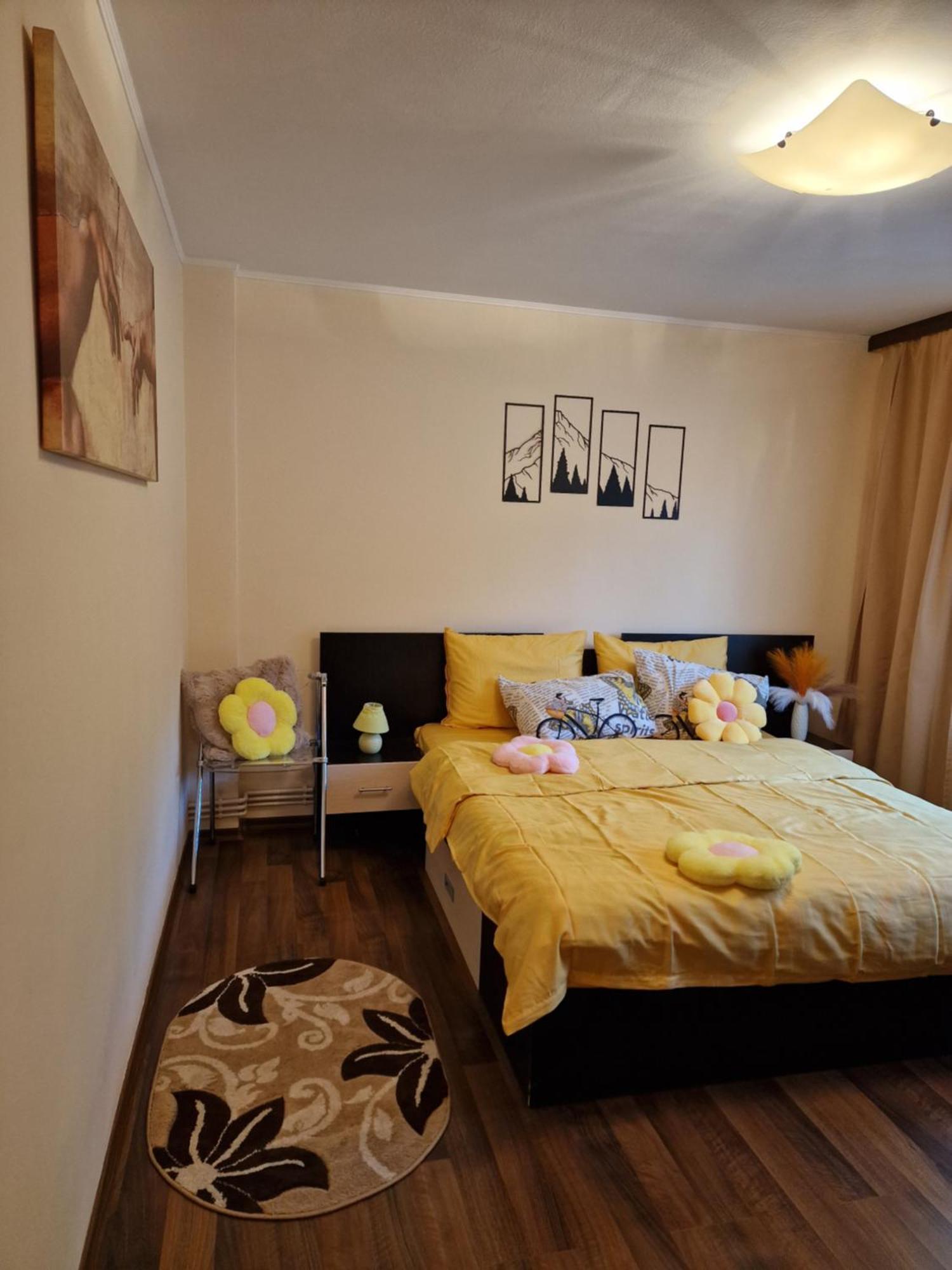 Apartament Red & Yellow 斯兰默多瓦 客房 照片