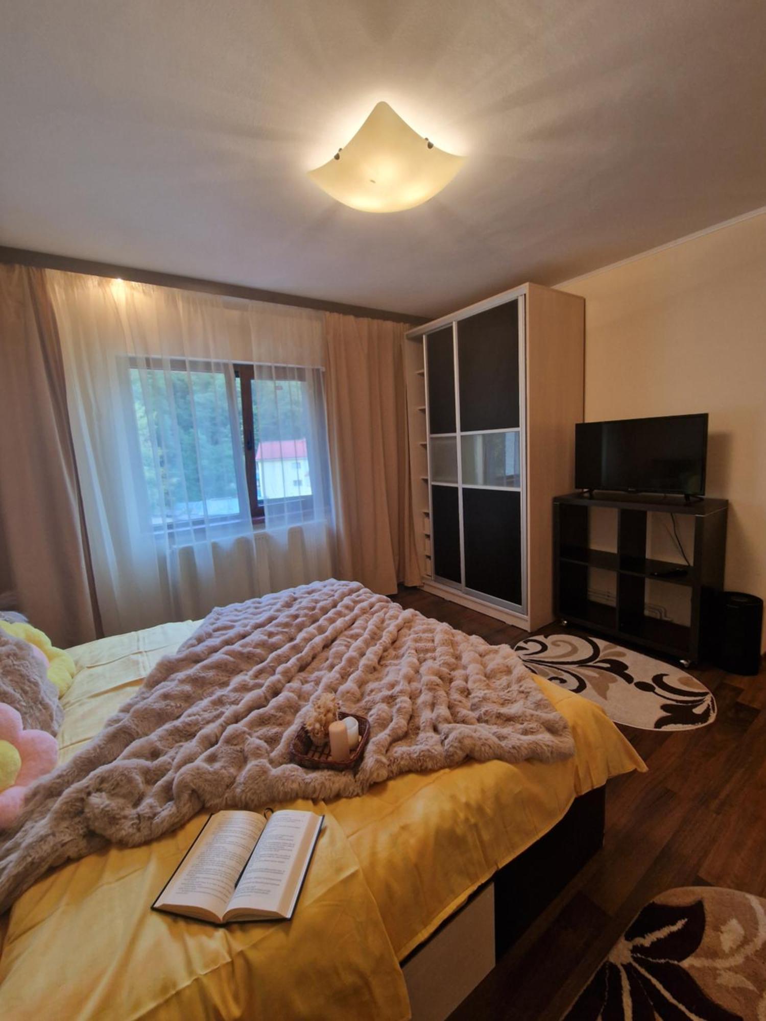 Apartament Red & Yellow 斯兰默多瓦 外观 照片